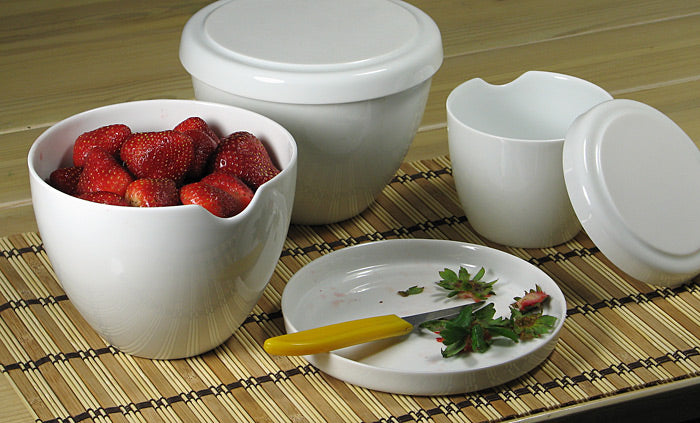 Small multi-function bowl and lid