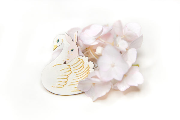 Brooch: Swoon (White & Yellow Gold)