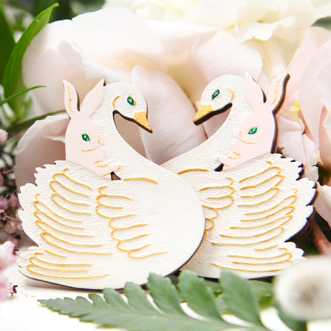 Brooch: Swoon (White & Yellow Gold)