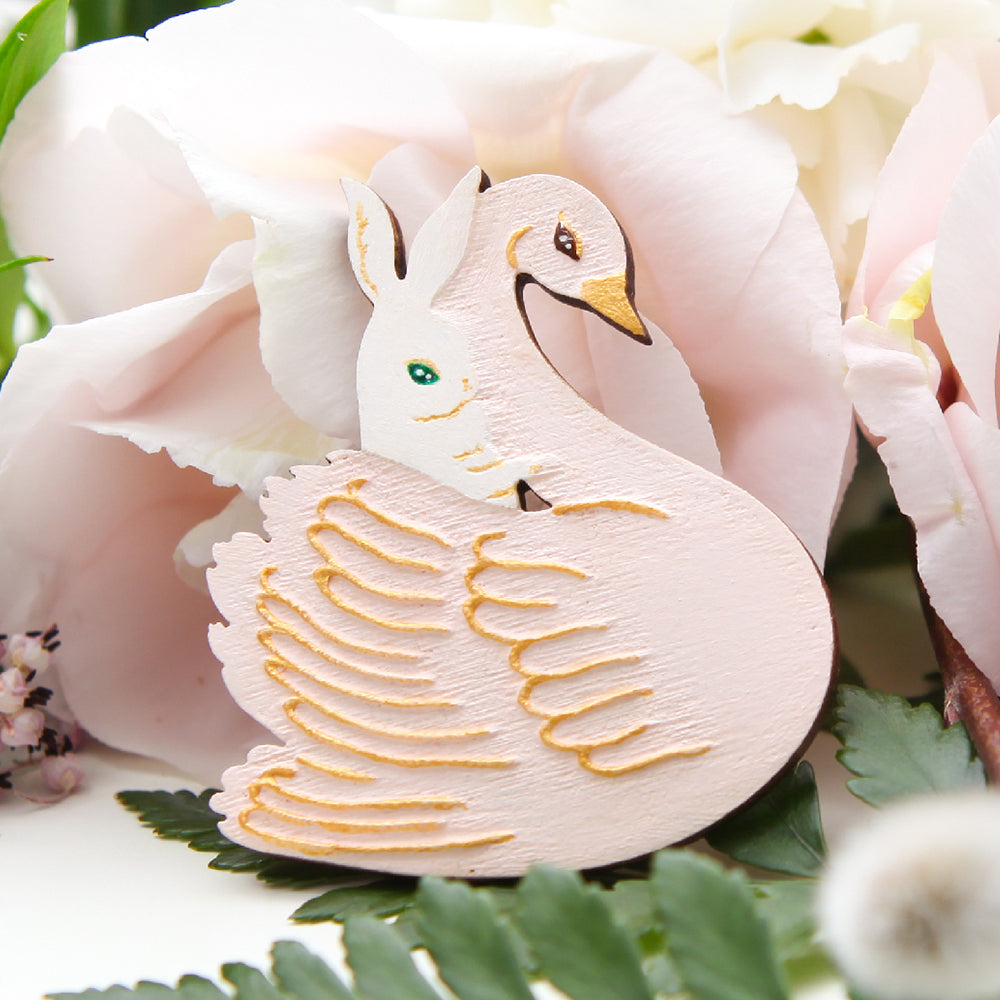 Brooch: Swoon (Blush & Gold)